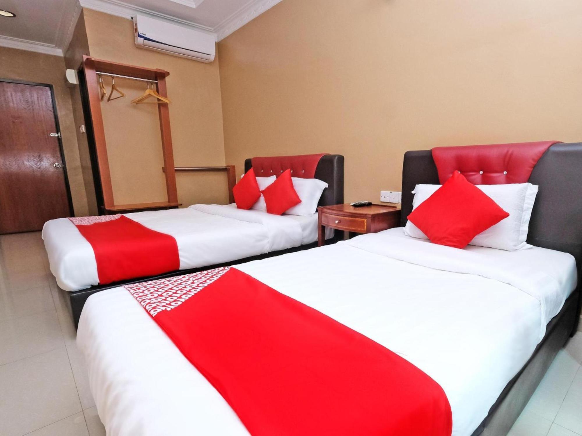 Super Oyo 707 Ayuni Hotel Bangi Buitenkant foto