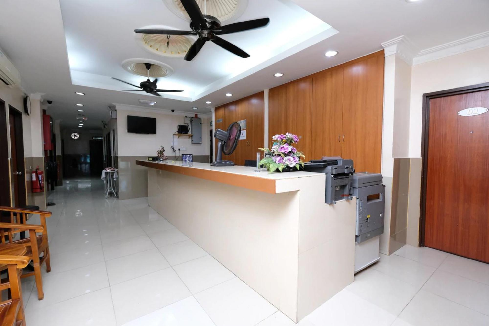 Super Oyo 707 Ayuni Hotel Bangi Buitenkant foto