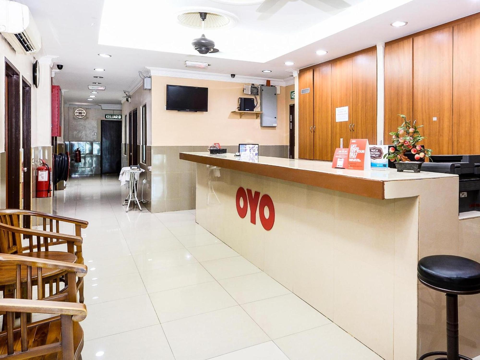 Super Oyo 707 Ayuni Hotel Bangi Buitenkant foto