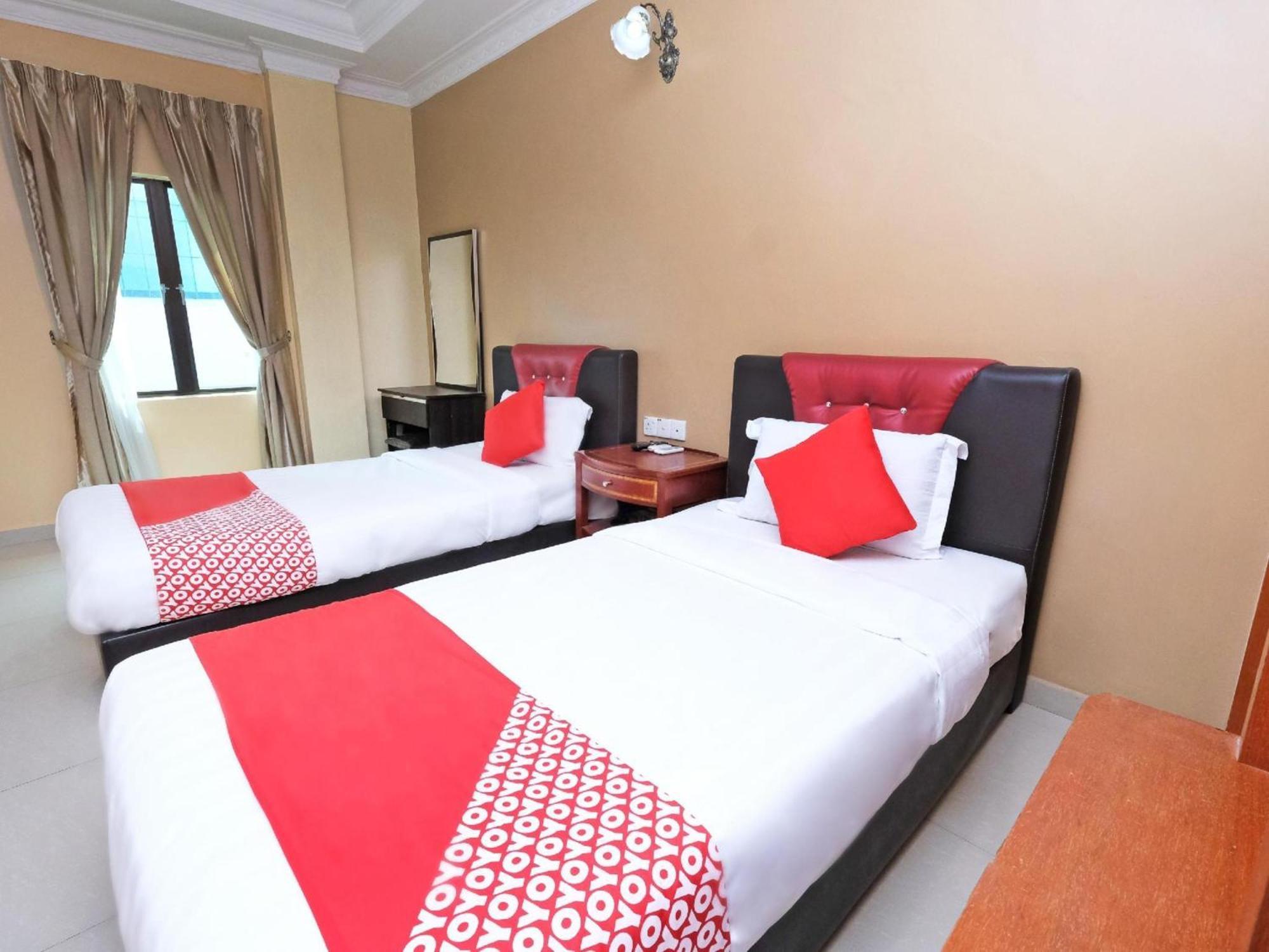 Super Oyo 707 Ayuni Hotel Bangi Buitenkant foto